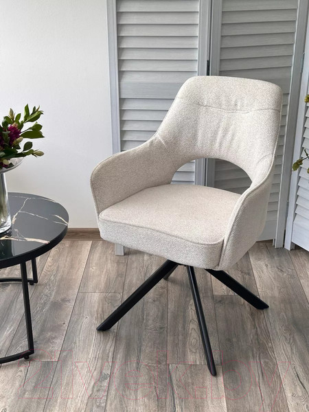 Изображение товара Стул M-City Guara поворотный / 619M05465 (бежевый/белый Raven 22/черный каркас)