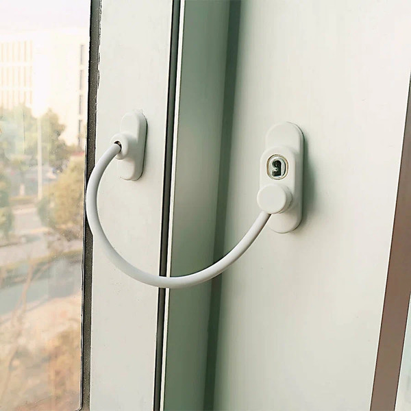 Изображение товара Замок оконный No Brand LFS детский с тросом (белый)