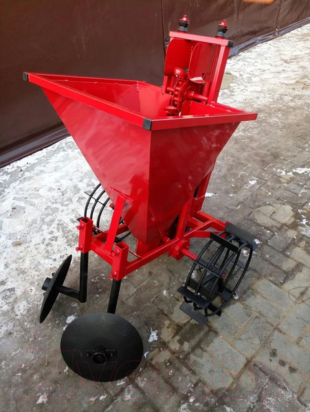 Изображение товара Картофелесажалка МТЗ КСН-1 КСН1-00.000