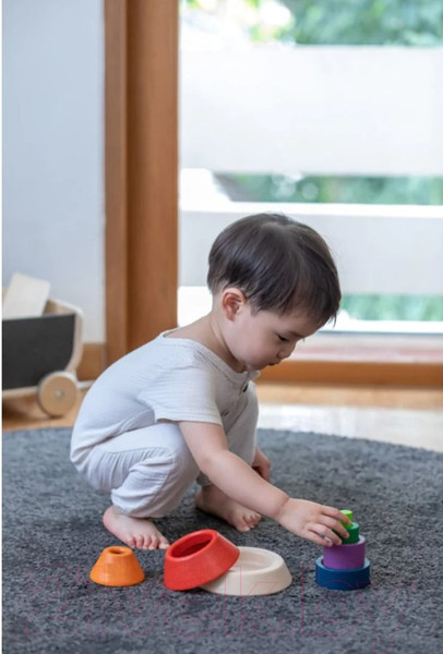 Изображение товара Развивающий игровой набор Plan Toys Пирамидка Чашка / 5465