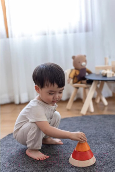Изображение товара Развивающий игровой набор Plan Toys Пирамидка Чашка / 5465