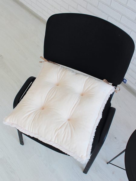 Изображение товара Подушка на стул Lanatex Plush 0350 / 22330 (44x44x10см, кремовый)