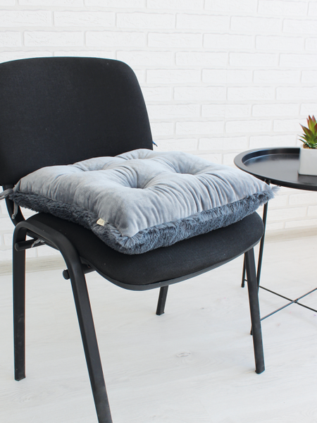 Изображение товара Подушка на стул Lanatex Plush 0350 / 22339 (44x44x10см, темно-серый)