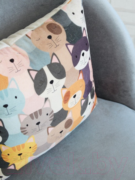 Изображение товара Подушка декоративная Lanatex Кис 0348 / 22302 (35x35x14см, оранжевый/светло-бежевый)