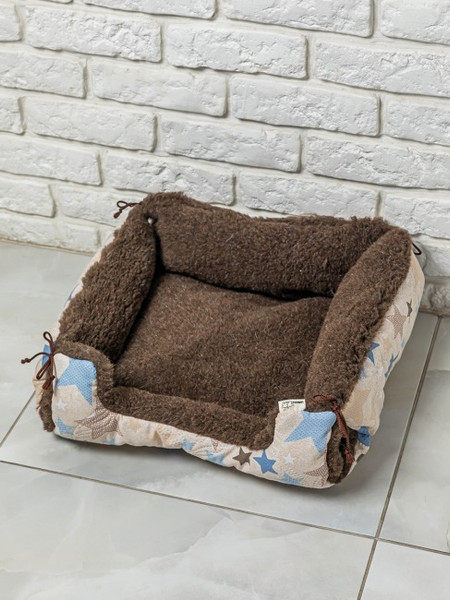 Изображение товара Лежанка для животных Lanatex 170 / 22180 (38x36x15, коричневый)
