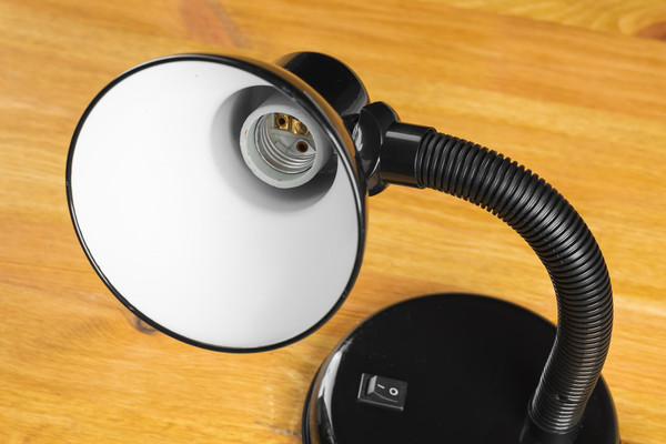 Изображение товара Настольная лампа Sundays Home SM-203 (черный)