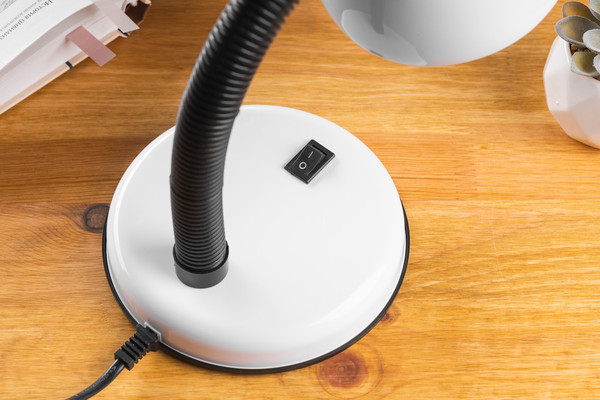 Изображение товара Настольная лампа Sundays Home SM-203 (белый)