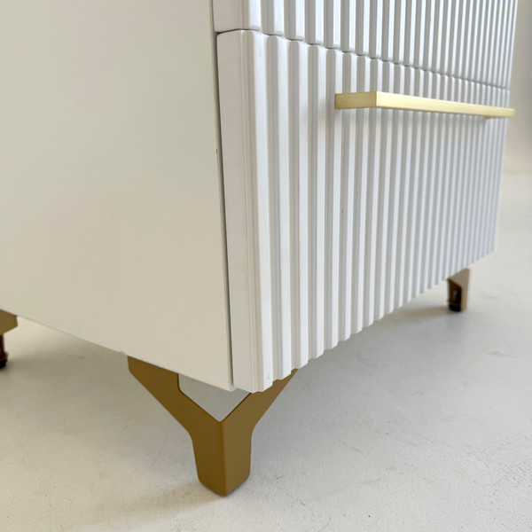 Изображение товара Прикроватная тумба Shtabe Gross 6103 эко (белый/ручка золото)