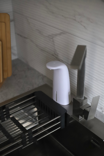 Изображение товара Сенсорный дозатор для жидкого мыла Saniteco TBD04254728