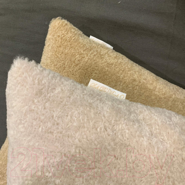 Изображение товара Наволочка декоративная Sofi de Marko Лама №4 45х45 / Нав-Л4-45х45