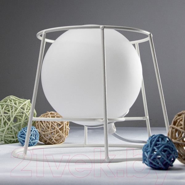 Изображение товара Прикроватная лампа Элетех Луна ННБ 63-60-008 / 1005301195 (белый муар)