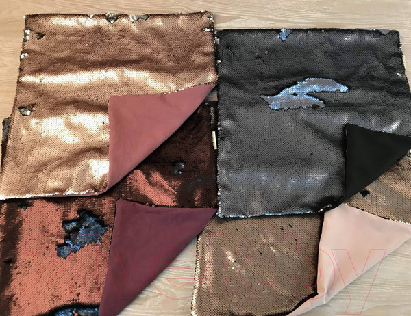 Изображение товара Наволочка декоративная Sofi de Marko Шайн 45х45 / Н-Ш-мчб-45х45 (черный/бордовый)