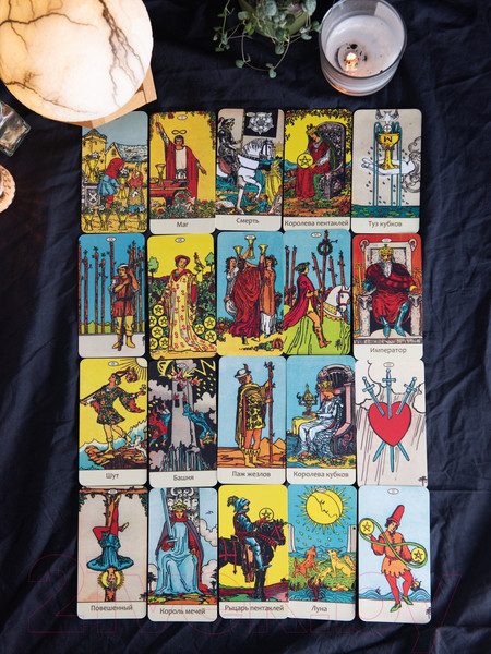 Изображение товара Гадальные карты Gothic Kotik Production Таро Уэйт классические / МатБелСв (белый матовый)