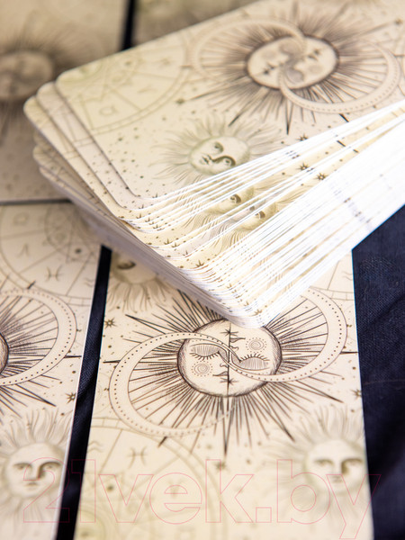 Изображение товара Гадальные карты Gothic Kotik Production Таро Уэйт классические / МатБелСв (белый матовый)