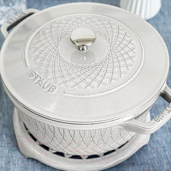 Изображение товара Кокотница Staub La Cocotte 145224107 (белый трюфель)