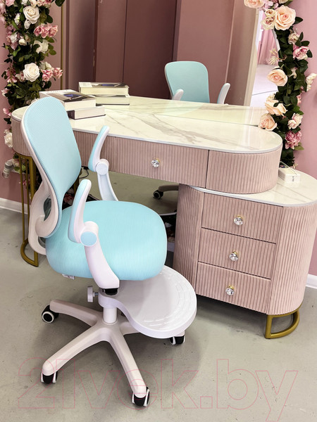 Изображение товара Кресло офисное Calviano Comfy (голубой, с подножкой)