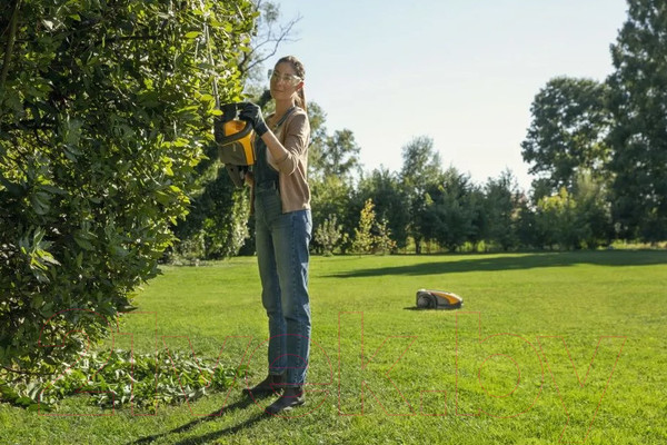 Изображение товара Кусторез аккумуляторный Stiga HT 500e (278300008/ST3)