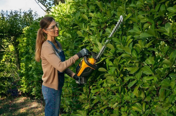 Изображение товара Кусторез аккумуляторный Stiga HT 500e (278300008/ST3)