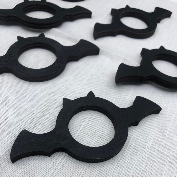 Изображение товара Набор сервировочных салфеток ОМурМебель Летучая мышь с кольцами (6шт)