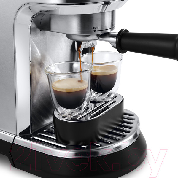 Изображение товара Кофеварка эспрессо DeLonghi EC950.M