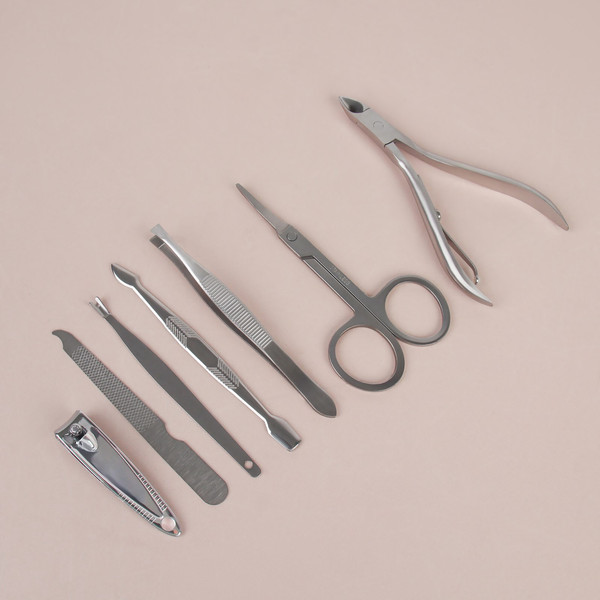 Изображение товара Набор для маникюра Queen Fair 7636626 (серый/золото)