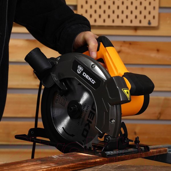 Изображение товара Дисковая пила Deko DKCS1800-190 Laser / 083-1011