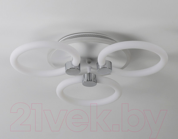 Изображение товара Люстра Ambrella Acrylica FA3838/3 WH (белый)