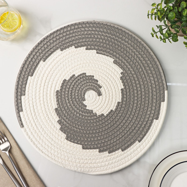 Изображение товара Сервировочная салфетка Доляна Гипноз / 7086148 (серый/белый)