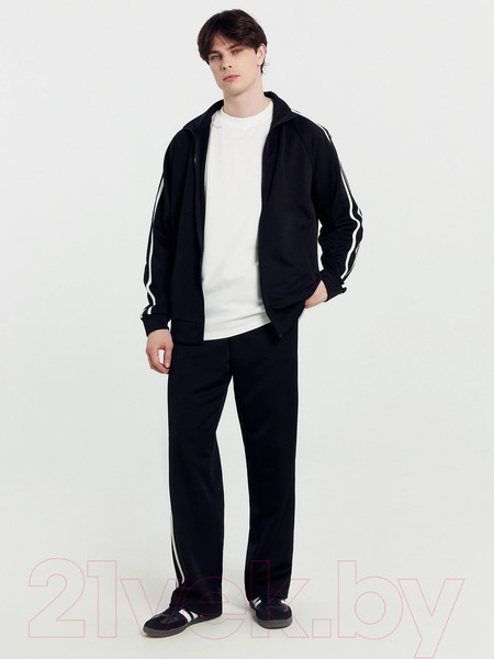 Изображение товара Байка Mark Formelle 121200/1 (р.104-182/188, черный/светло-молочный)