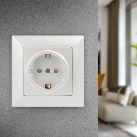 Изображение товара Розетка INTRO Solo 4-206-06 / Б0053686 (перламутр)