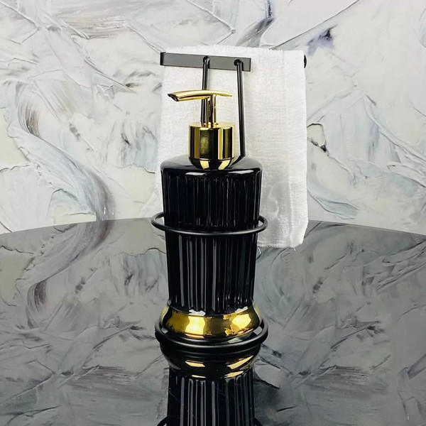 Изображение товара Дозатор моющего средства с губкой Lenardi И салфеткой на подставке 146-024