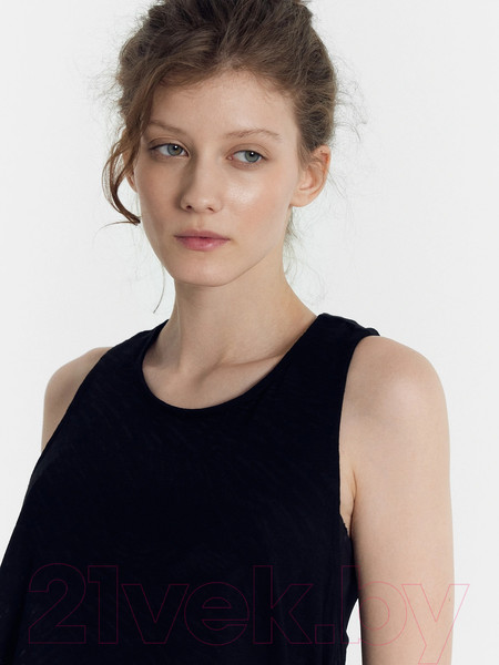 Изображение товара Топ спортивный Mark Formelle 302946 (р.164/170-84-90, линии на черном)