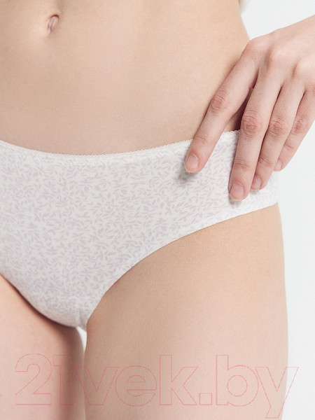 Изображение товара Трусы женские Mark Formelle 412404 (р.102, листочки на сумрачно-белом)