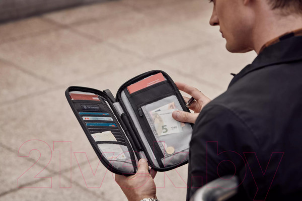 Изображение товара Портмоне Victorinox Travel Accessories / 610597 (черный)