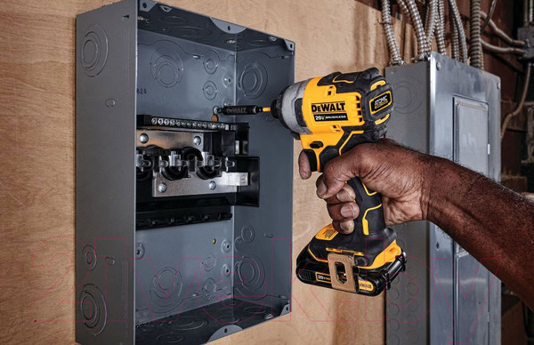 Изображение товара Профессиональный шуруповерт DeWalt DCF809NT