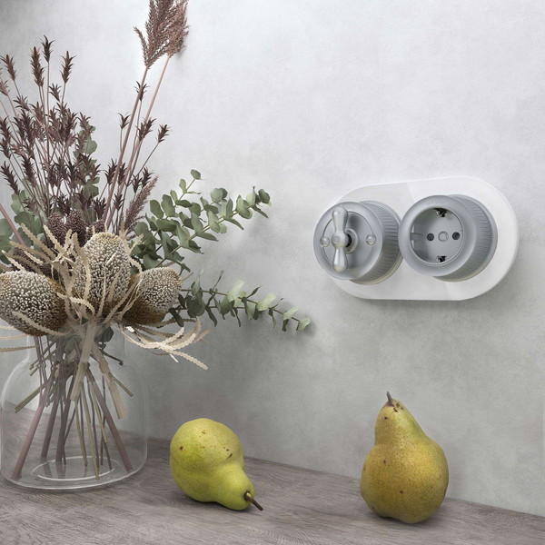 Изображение товара Розетка Werkel Ретро W5771022 (матовый хром)