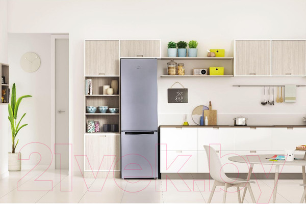 Изображение товара Холодильник с морозильником Indesit DS 4200 G