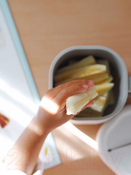 Изображение товара Контейнер для детского питания Beaba Tasse Pick'n Snack Velvet Grey 913565