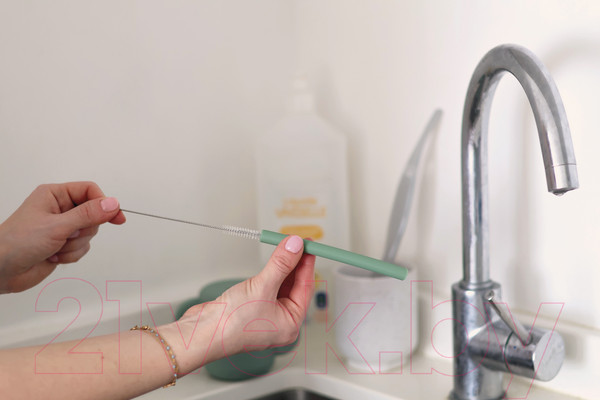 Изображение товара Поильник Beaba Tasse Paille Silicone S Green 913573