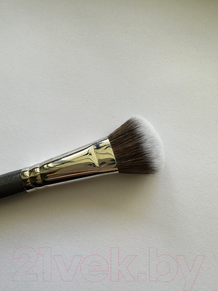 Изображение товара Кисть для макияжа Valeri-D BG08 со скосом (таклон)
