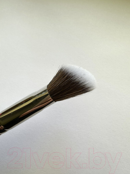 Изображение товара Кисть для макияжа Valeri-D BG08 со скосом (таклон)