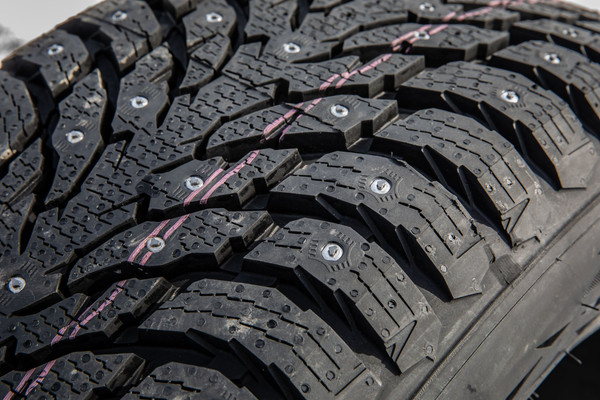 Изображение товара Зимняя шина Ikon (Nokian Tyres) Autograph Ice 9 195/65R15 95T (шипы)