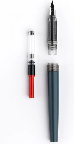 Изображение товара Ручка перьевая Малевичъ С конвертером / 196419 (серый)