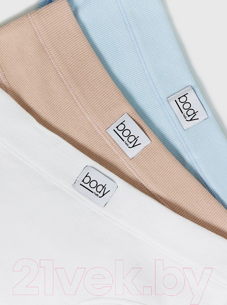 Изображение товара Комплект женских трусов Mark Formelle 412491-3 (р.106, персиковый румянец)