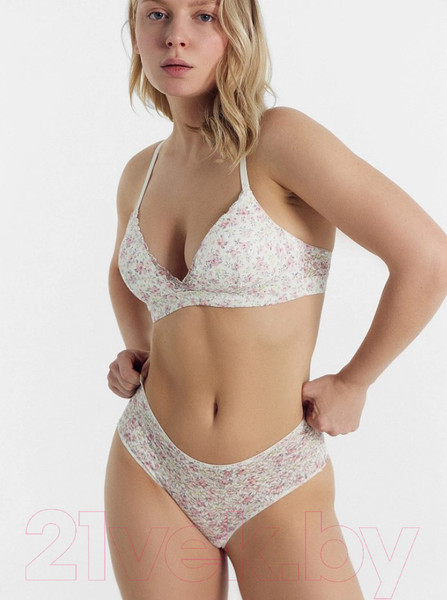 Изображение товара Трусы женские Mark Formelle 412497 (р.94, цветочки на молочном)