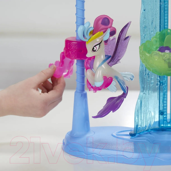 Изображение товара Кукольный домик Hasbro Мерцание Волшебный Замок / C1057EU4