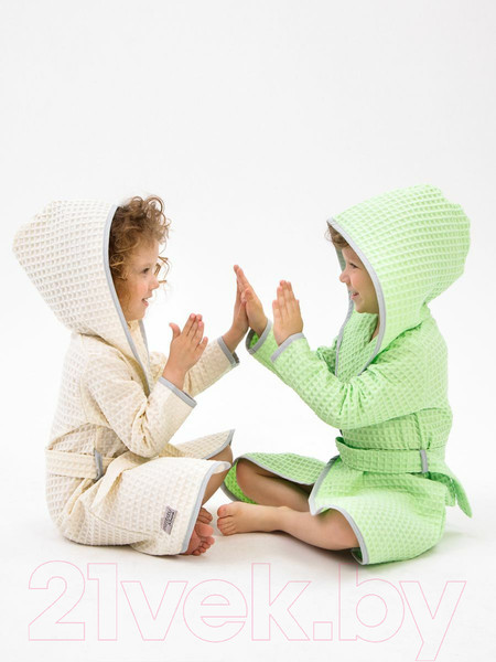 Изображение товара Халат детский Amarobaby Waffle с капюшоном / AB-OD22-WAF2502/33-122  (молочный, р.122-128)