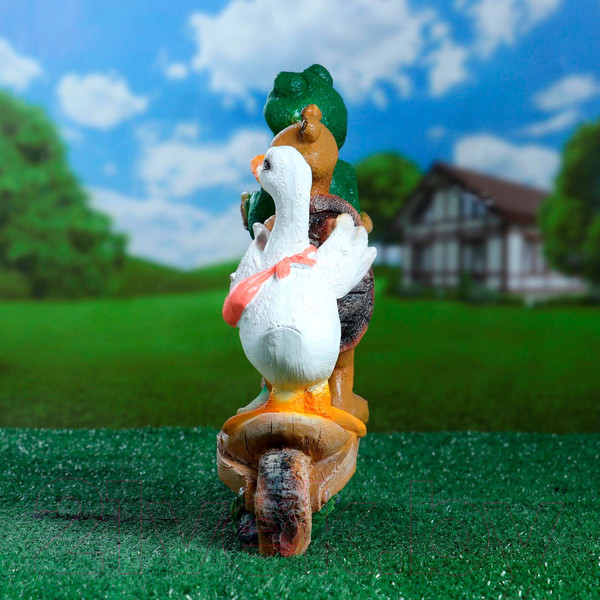 Изображение товара Фигурка для сада Хорошие сувениры Зверюшки на самокате / 4074860