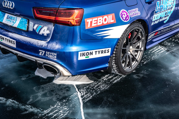 Изображение товара Зимняя шина Ikon (Nokian Tyres) Autograph Ice 9 SUV 275/40R21 107T (шипы)