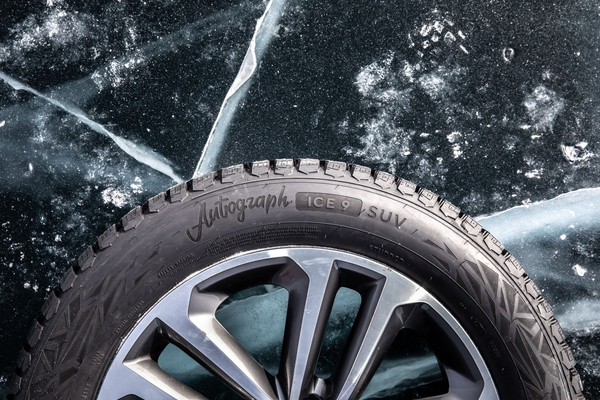 Изображение товара Зимняя шина Ikon (Nokian Tyres) Autograph Ice 9 SUV 275/40R21 107T (шипы)